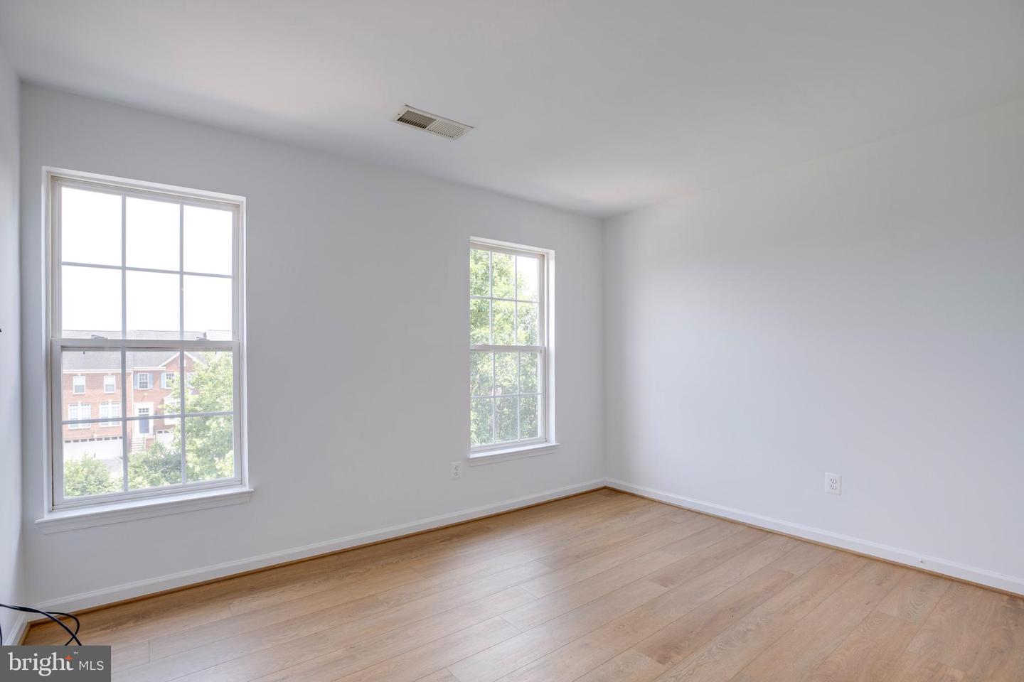 18257 CAMDENHURST DR, GAINESVILLE, Virginia 20155, 4 Bedrooms Bedrooms, ,3 BathroomsBathrooms,Residential,For sale,18257 CAMDENHURST DR,VAPW2097362 MLS # VAPW2097362