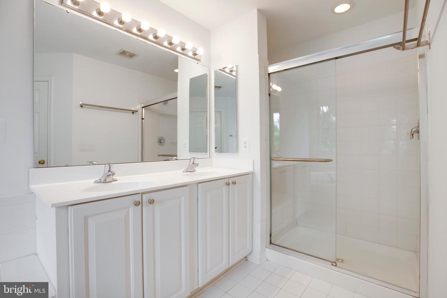 18257 CAMDENHURST DR, GAINESVILLE, Virginia 20155, 4 Bedrooms Bedrooms, ,3 BathroomsBathrooms,Residential,For sale,18257 CAMDENHURST DR,VAPW2097362 MLS # VAPW2097362