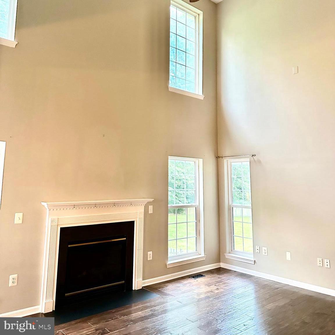 5942 FINCASTLE DR, MANASSAS, Virginia 20112, 5 Bedrooms Bedrooms, ,3 BathroomsBathrooms,Residential,For sale,5942 FINCASTLE DR,VAPW2097202 MLS # VAPW2097202