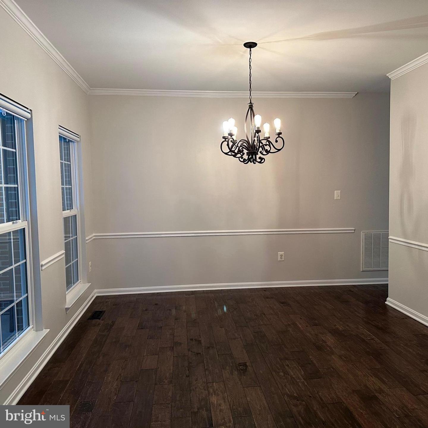 5942 FINCASTLE DR, MANASSAS, Virginia 20112, 5 Bedrooms Bedrooms, ,3 BathroomsBathrooms,Residential,For sale,5942 FINCASTLE DR,VAPW2097202 MLS # VAPW2097202