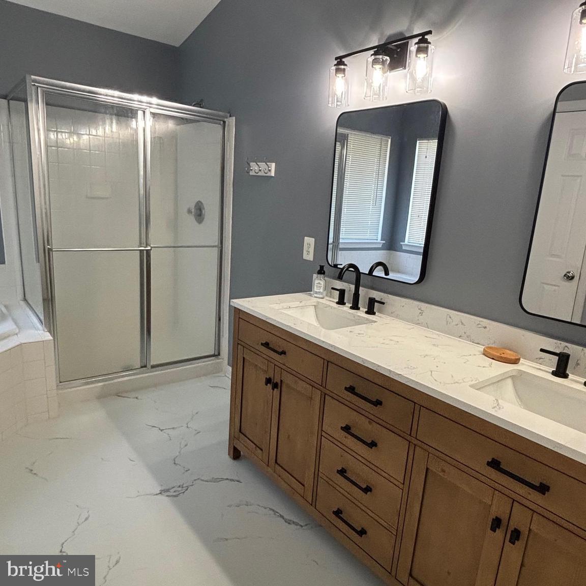 5942 FINCASTLE DR, MANASSAS, Virginia 20112, 5 Bedrooms Bedrooms, ,3 BathroomsBathrooms,Residential,For sale,5942 FINCASTLE DR,VAPW2097202 MLS # VAPW2097202