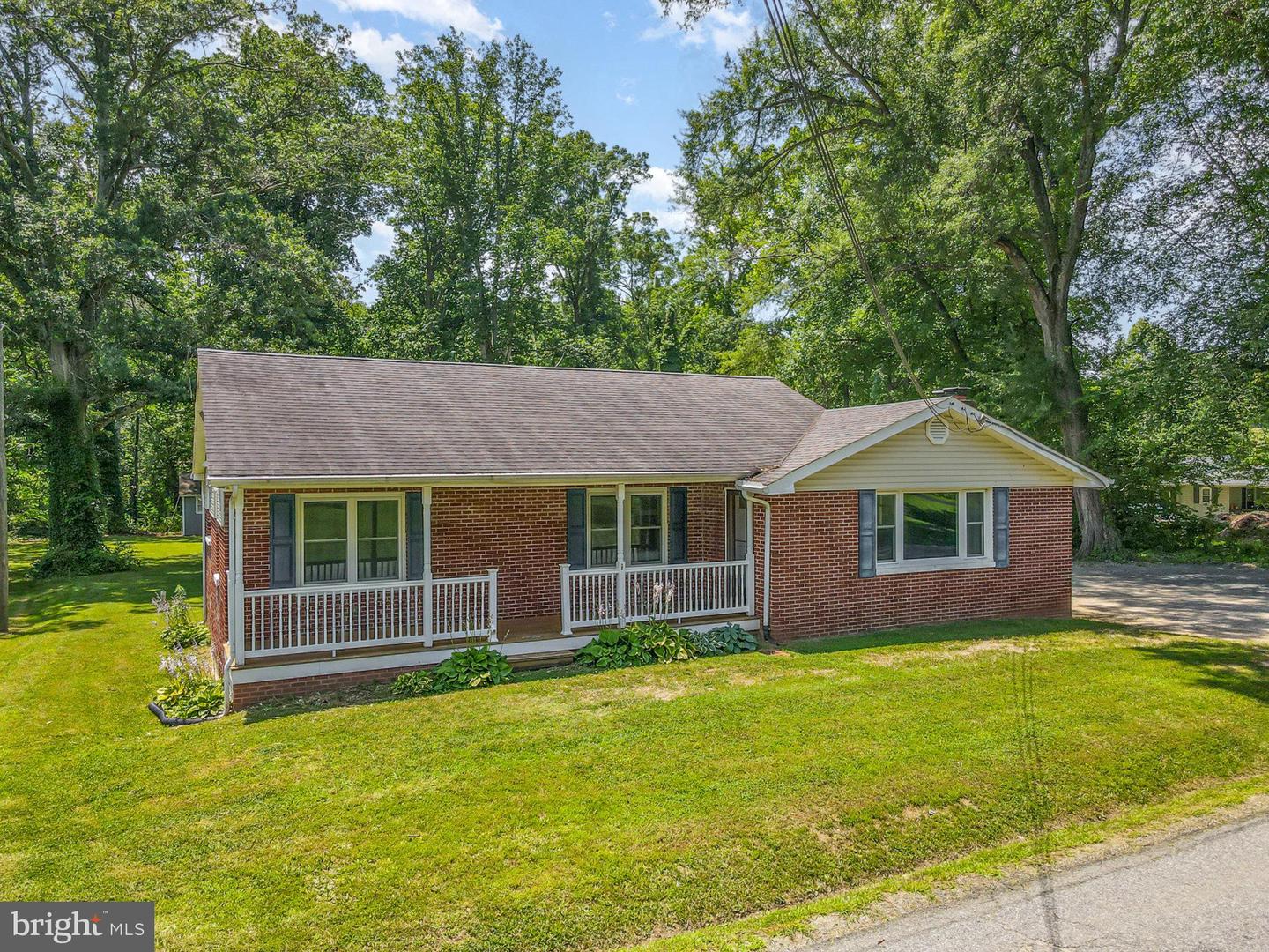 63 KELLEY RD, FREDERICKSBURG, Virginia 22405, 3 Bedrooms Bedrooms, ,1 BathroomBathrooms,Residential,For sale,63 KELLEY RD,VAST2039926 MLS # VAST2039926