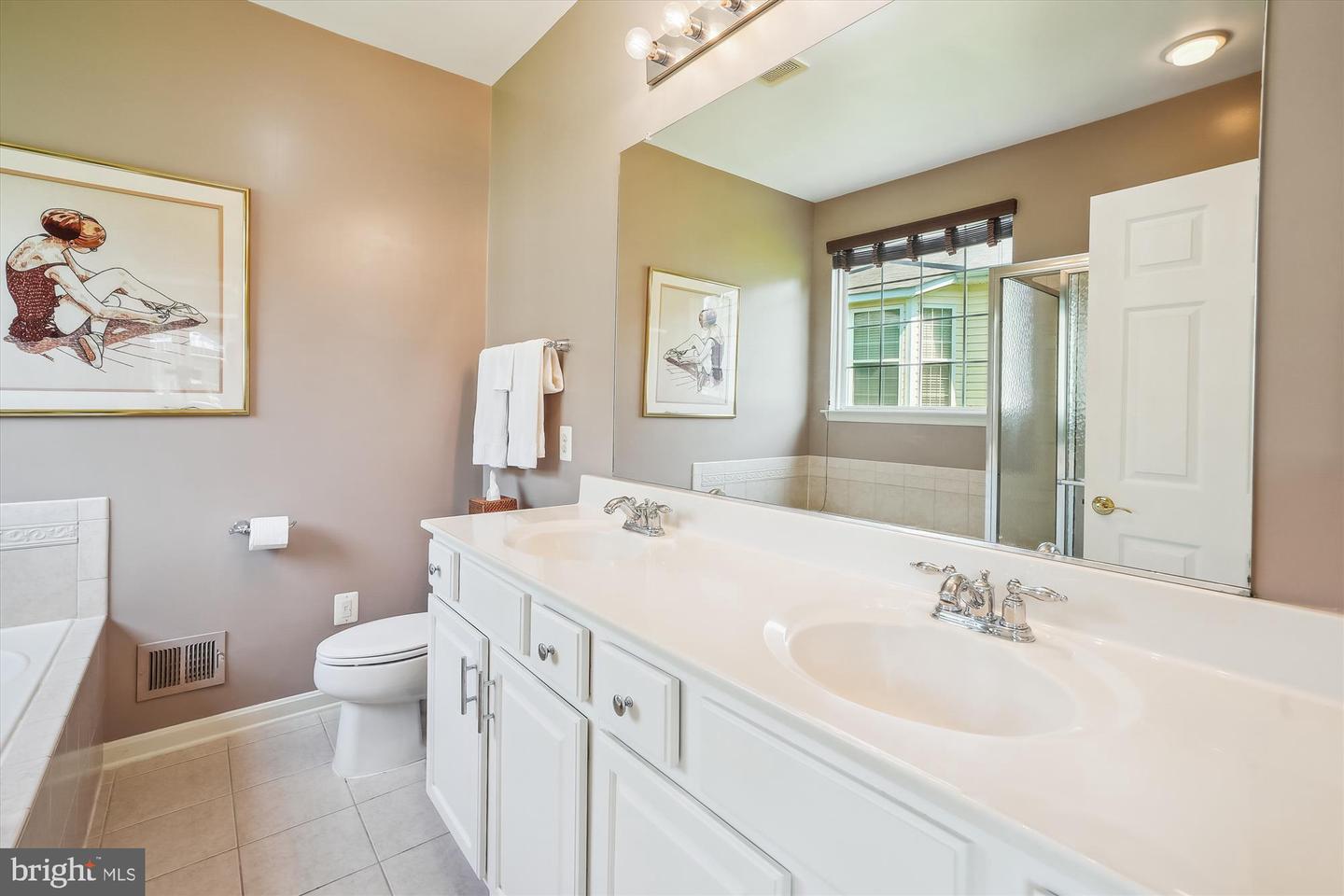 16916 FOUR SEASONS DR, DUMFRIES, Virginia 22025, 2 Bedrooms Bedrooms, ,2 BathroomsBathrooms,Residential,For sale,16916 FOUR SEASONS DR,VAPW2097368 MLS # VAPW2097368