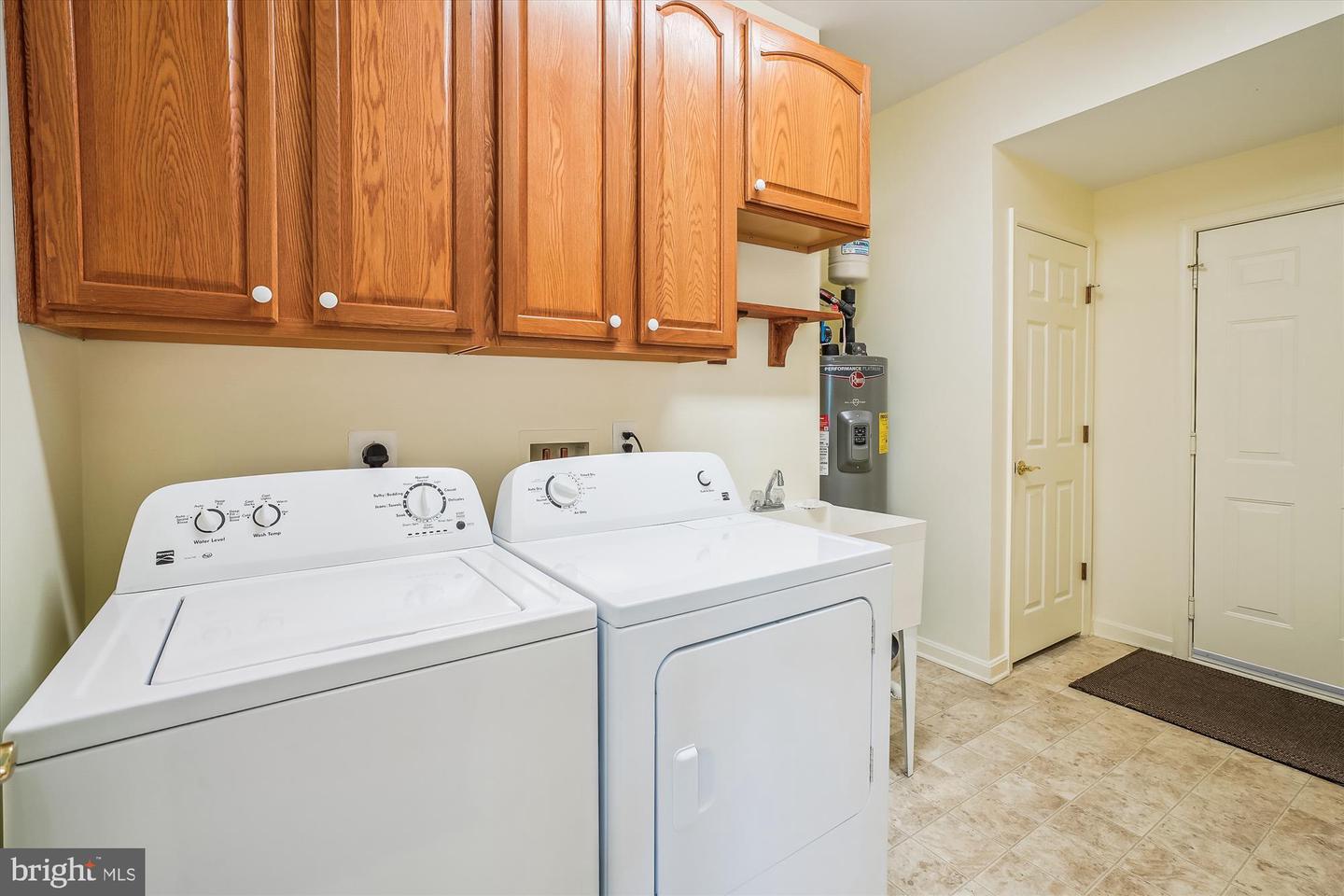16916 FOUR SEASONS DR, DUMFRIES, Virginia 22025, 2 Bedrooms Bedrooms, ,2 BathroomsBathrooms,Residential,For sale,16916 FOUR SEASONS DR,VAPW2097368 MLS # VAPW2097368