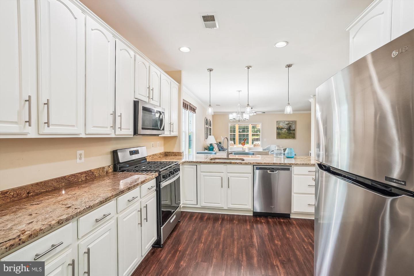 16916 FOUR SEASONS DR, DUMFRIES, Virginia 22025, 2 Bedrooms Bedrooms, ,2 BathroomsBathrooms,Residential,For sale,16916 FOUR SEASONS DR,VAPW2097368 MLS # VAPW2097368