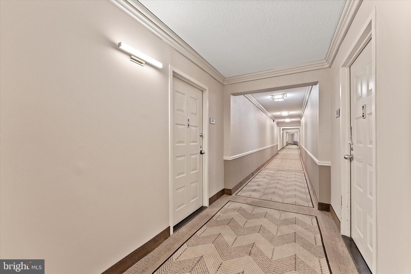 8360 GREENSBORO DR #321, MCLEAN, Virginia 22102, 2 Bedrooms Bedrooms, ,2 BathroomsBathrooms,Residential,For sale,8360 GREENSBORO DR #321,VAFX2248586 MLS # VAFX2248586
