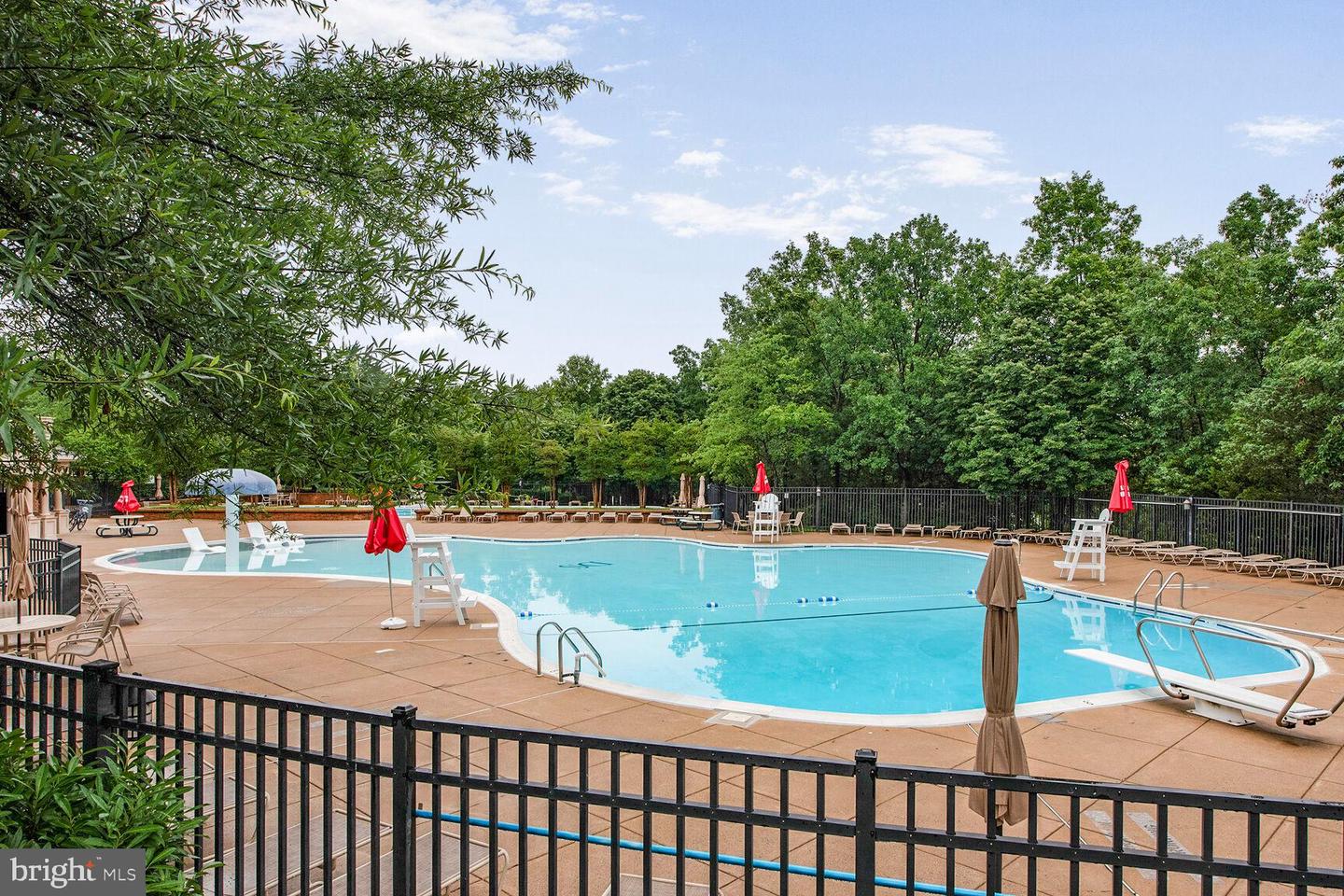 21895 ELKINS TER #301, STERLING, Virginia 20166, 2 Bedrooms Bedrooms, ,2 BathroomsBathrooms,Residential,For sale,21895 ELKINS TER #301,VALO2099912 MLS # VALO2099912