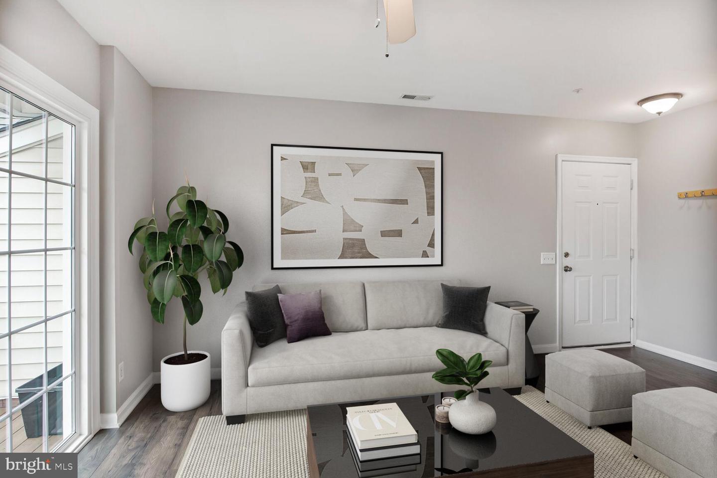 21895 ELKINS TER #301, STERLING, Virginia 20166, 2 Bedrooms Bedrooms, ,2 BathroomsBathrooms,Residential,For sale,21895 ELKINS TER #301,VALO2099912 MLS # VALO2099912