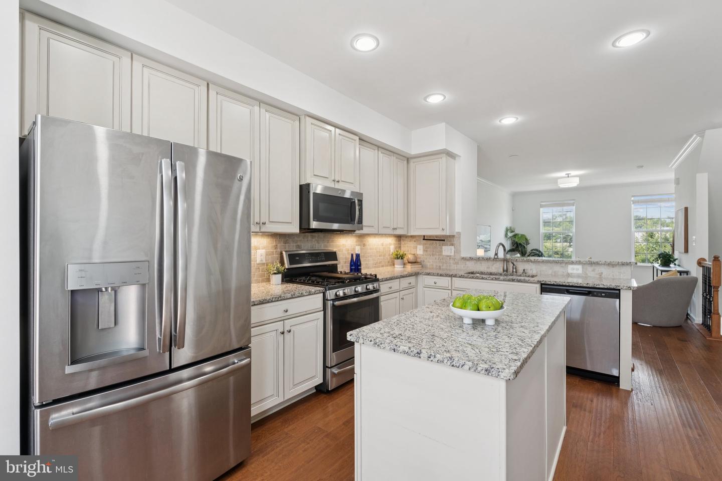 1734 FEATHERSTONE RD, WOODBRIDGE, Virginia 22191, 2 Bedrooms Bedrooms, ,2 BathroomsBathrooms,Residential,For sale,1734 FEATHERSTONE RD,VAPW2097404 MLS # VAPW2097404