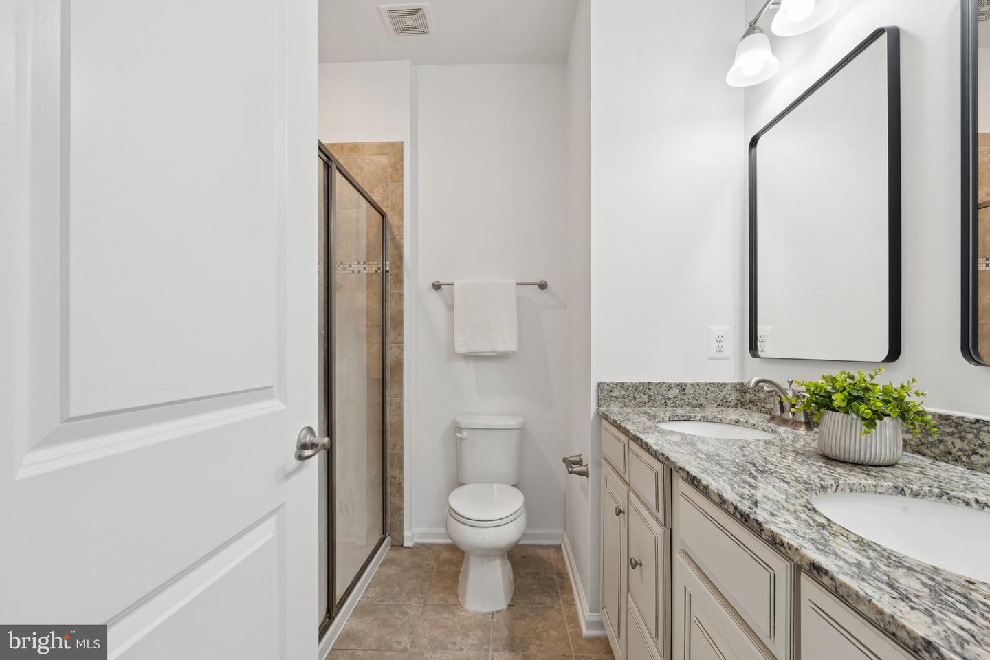 1734 FEATHERSTONE RD, WOODBRIDGE, Virginia 22191, 2 Bedrooms Bedrooms, ,2 BathroomsBathrooms,Residential,For sale,1734 FEATHERSTONE RD,VAPW2097404 MLS # VAPW2097404