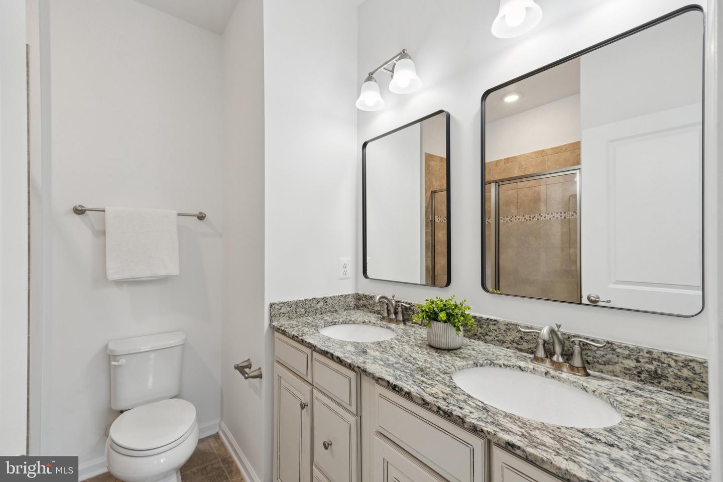 1734 FEATHERSTONE RD, WOODBRIDGE, Virginia 22191, 2 Bedrooms Bedrooms, ,2 BathroomsBathrooms,Residential,For sale,1734 FEATHERSTONE RD,VAPW2097404 MLS # VAPW2097404