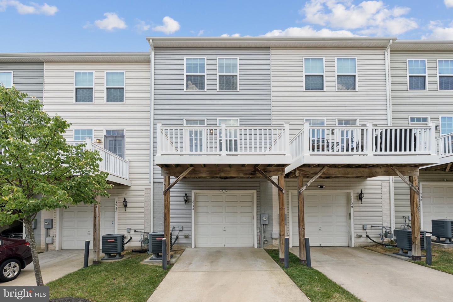 1734 FEATHERSTONE RD, WOODBRIDGE, Virginia 22191, 2 Bedrooms Bedrooms, ,2 BathroomsBathrooms,Residential,For sale,1734 FEATHERSTONE RD,VAPW2097404 MLS # VAPW2097404
