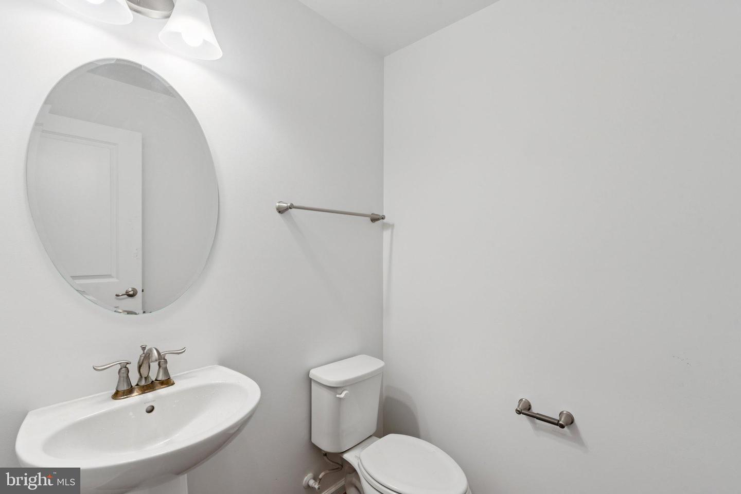 1734 FEATHERSTONE RD, WOODBRIDGE, Virginia 22191, 2 Bedrooms Bedrooms, ,2 BathroomsBathrooms,Residential,For sale,1734 FEATHERSTONE RD,VAPW2097404 MLS # VAPW2097404