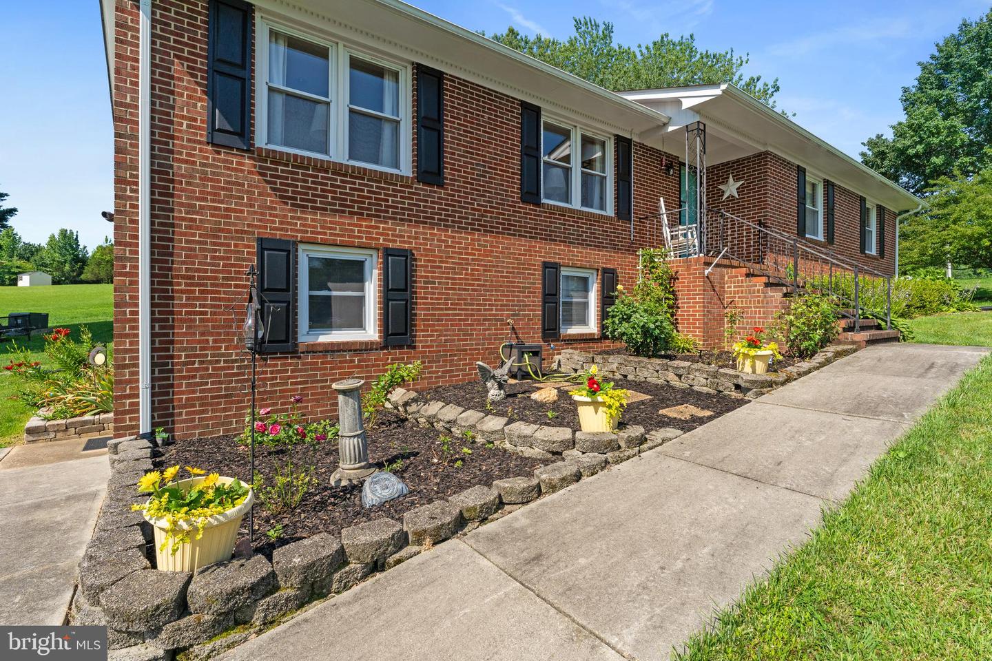 10411 GORDON RD, SPOTSYLVANIA, Virginia 22553, 5 Bedrooms Bedrooms, ,3 BathroomsBathrooms,Residential,For sale,10411 GORDON RD,VASP2034044 MLS # VASP2034044