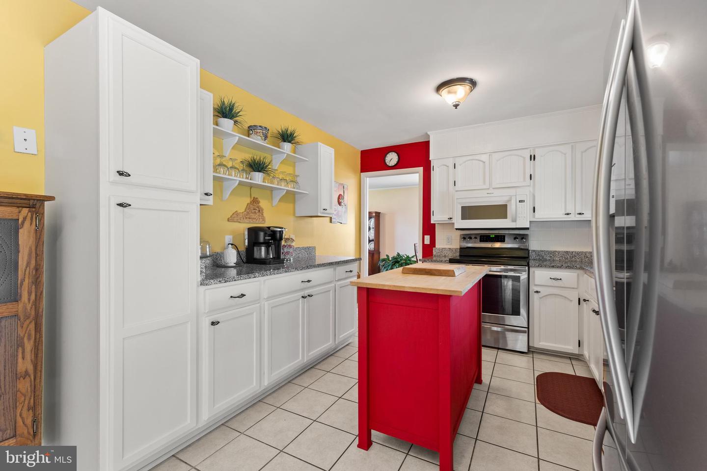 10411 GORDON RD, SPOTSYLVANIA, Virginia 22553, 5 Bedrooms Bedrooms, ,3 BathroomsBathrooms,Residential,For sale,10411 GORDON RD,VASP2034044 MLS # VASP2034044