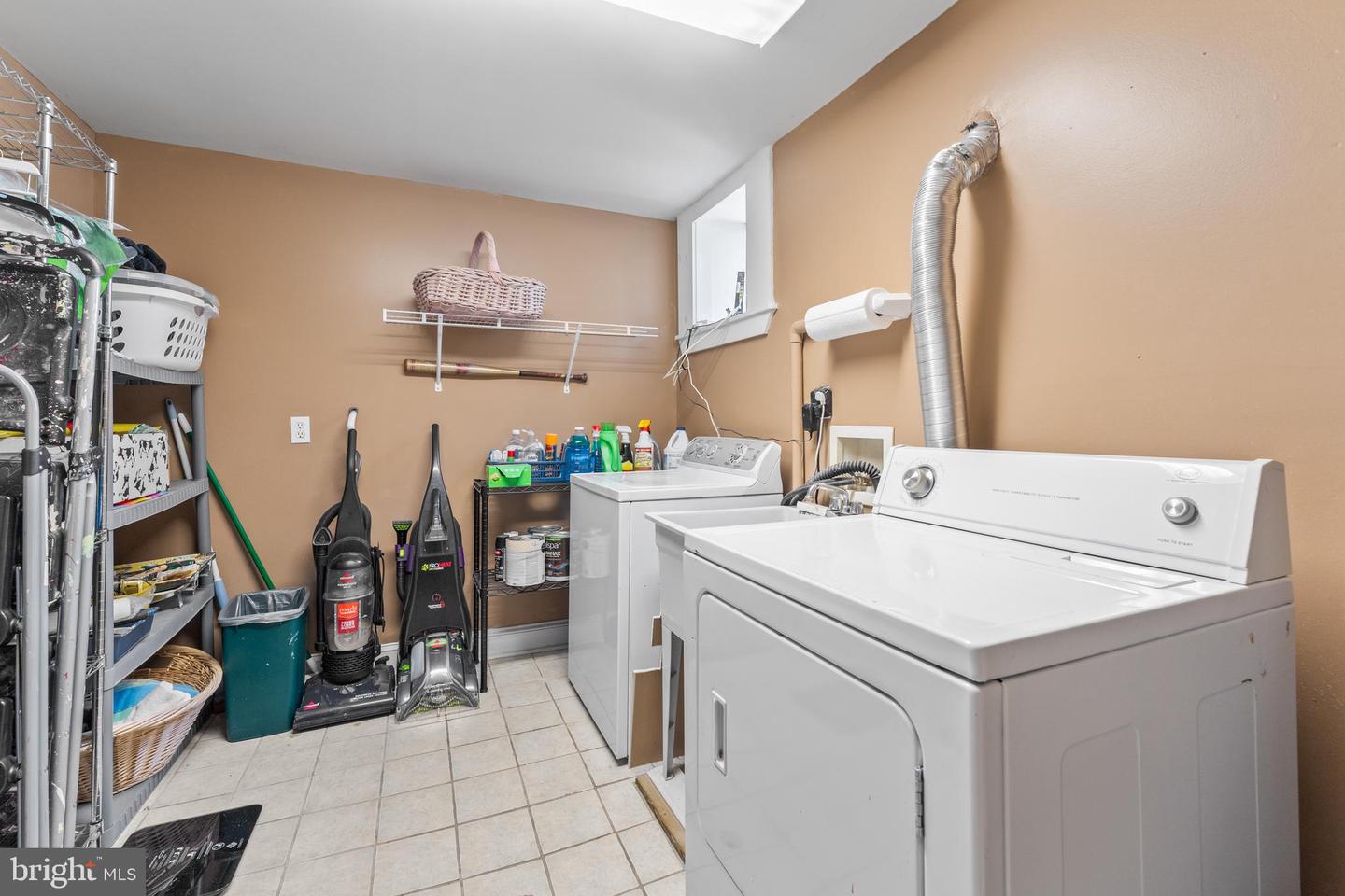 10411 GORDON RD, SPOTSYLVANIA, Virginia 22553, 5 Bedrooms Bedrooms, ,3 BathroomsBathrooms,Residential,For sale,10411 GORDON RD,VASP2034044 MLS # VASP2034044