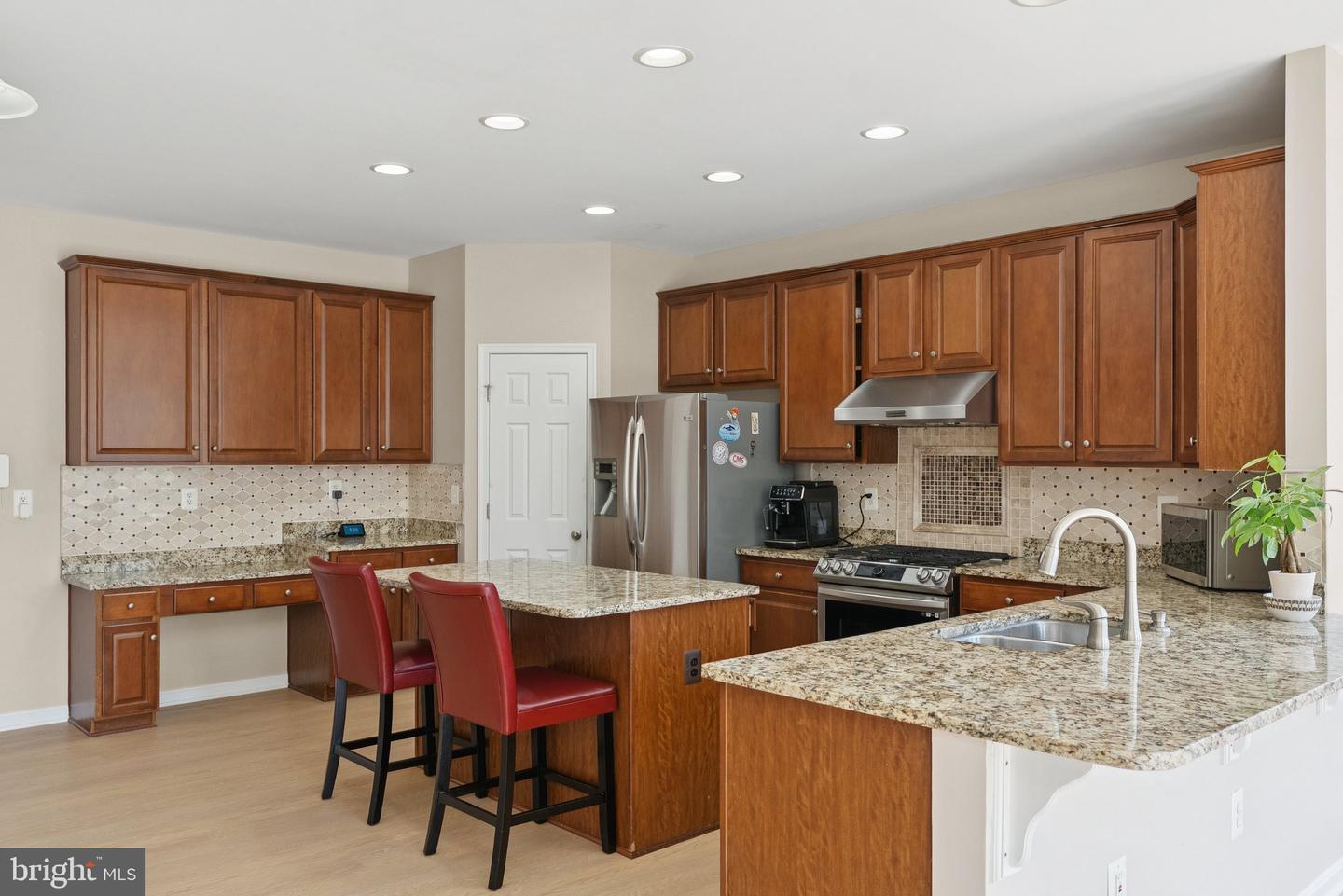 5402 LOGGERHEAD PL, WOODBRIDGE, Virginia 22193, 6 Bedrooms Bedrooms, ,5 BathroomsBathrooms,Residential,For sale,5402 LOGGERHEAD PL,VAPW2097412 MLS # VAPW2097412