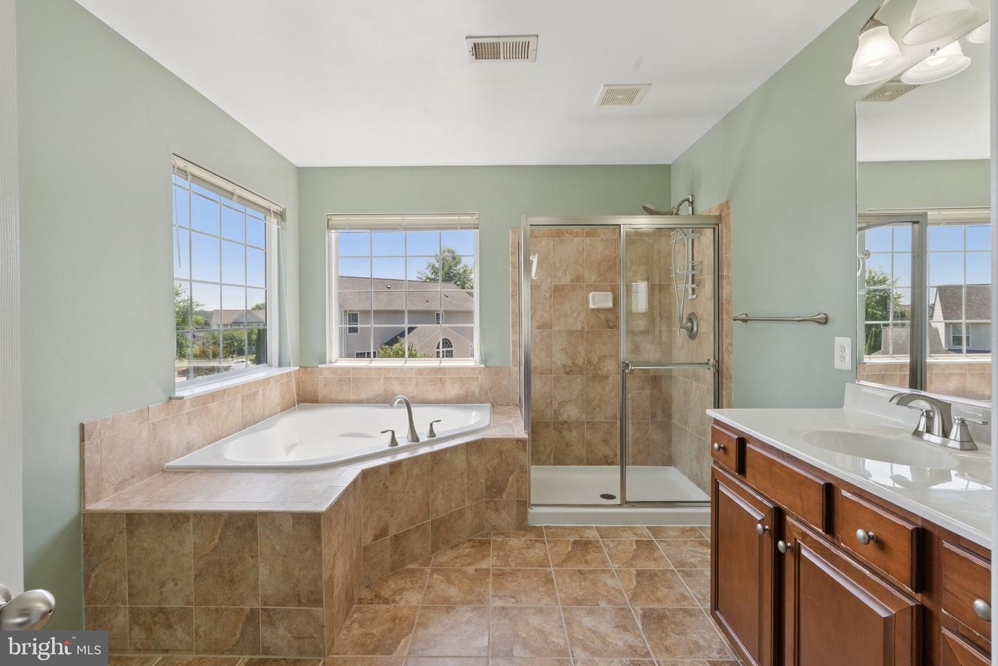 5402 LOGGERHEAD PL, WOODBRIDGE, Virginia 22193, 6 Bedrooms Bedrooms, ,5 BathroomsBathrooms,Residential,For sale,5402 LOGGERHEAD PL,VAPW2097412 MLS # VAPW2097412