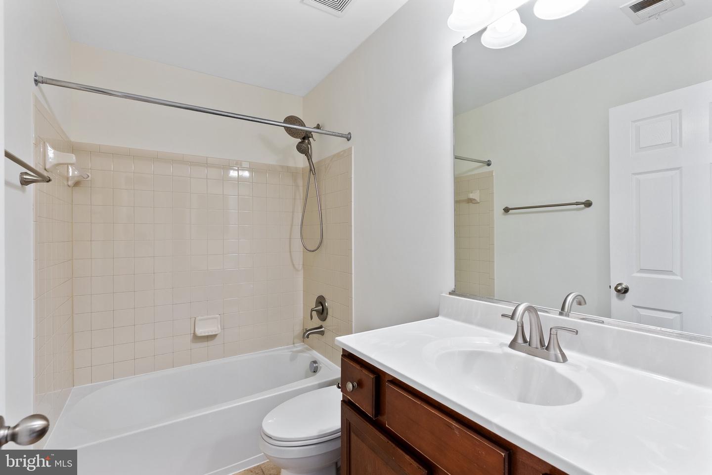 5402 LOGGERHEAD PL, WOODBRIDGE, Virginia 22193, 6 Bedrooms Bedrooms, ,5 BathroomsBathrooms,Residential,For sale,5402 LOGGERHEAD PL,VAPW2097412 MLS # VAPW2097412