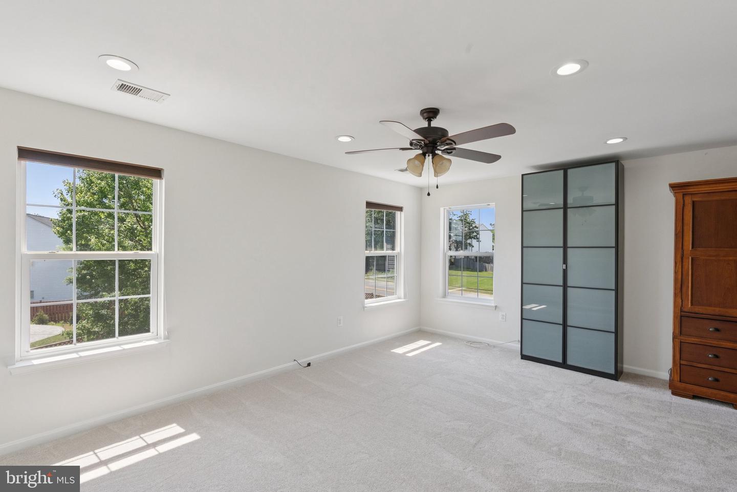 5402 LOGGERHEAD PL, WOODBRIDGE, Virginia 22193, 6 Bedrooms Bedrooms, ,5 BathroomsBathrooms,Residential,For sale,5402 LOGGERHEAD PL,VAPW2097412 MLS # VAPW2097412