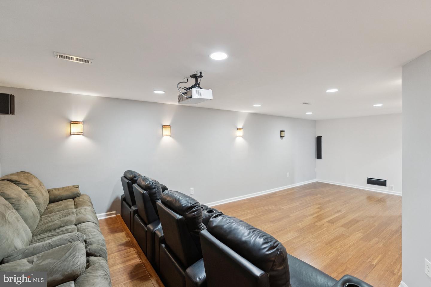 5402 LOGGERHEAD PL, WOODBRIDGE, Virginia 22193, 6 Bedrooms Bedrooms, ,5 BathroomsBathrooms,Residential,For sale,5402 LOGGERHEAD PL,VAPW2097412 MLS # VAPW2097412