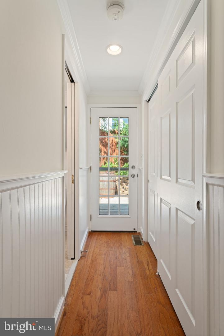 5909 EDGEHILL DR, ALEXANDRIA, Virginia 22303, 3 Bedrooms Bedrooms, ,2 BathroomsBathrooms,Residential,For sale,5909 EDGEHILL DR,VAFX2248856 MLS # VAFX2248856
