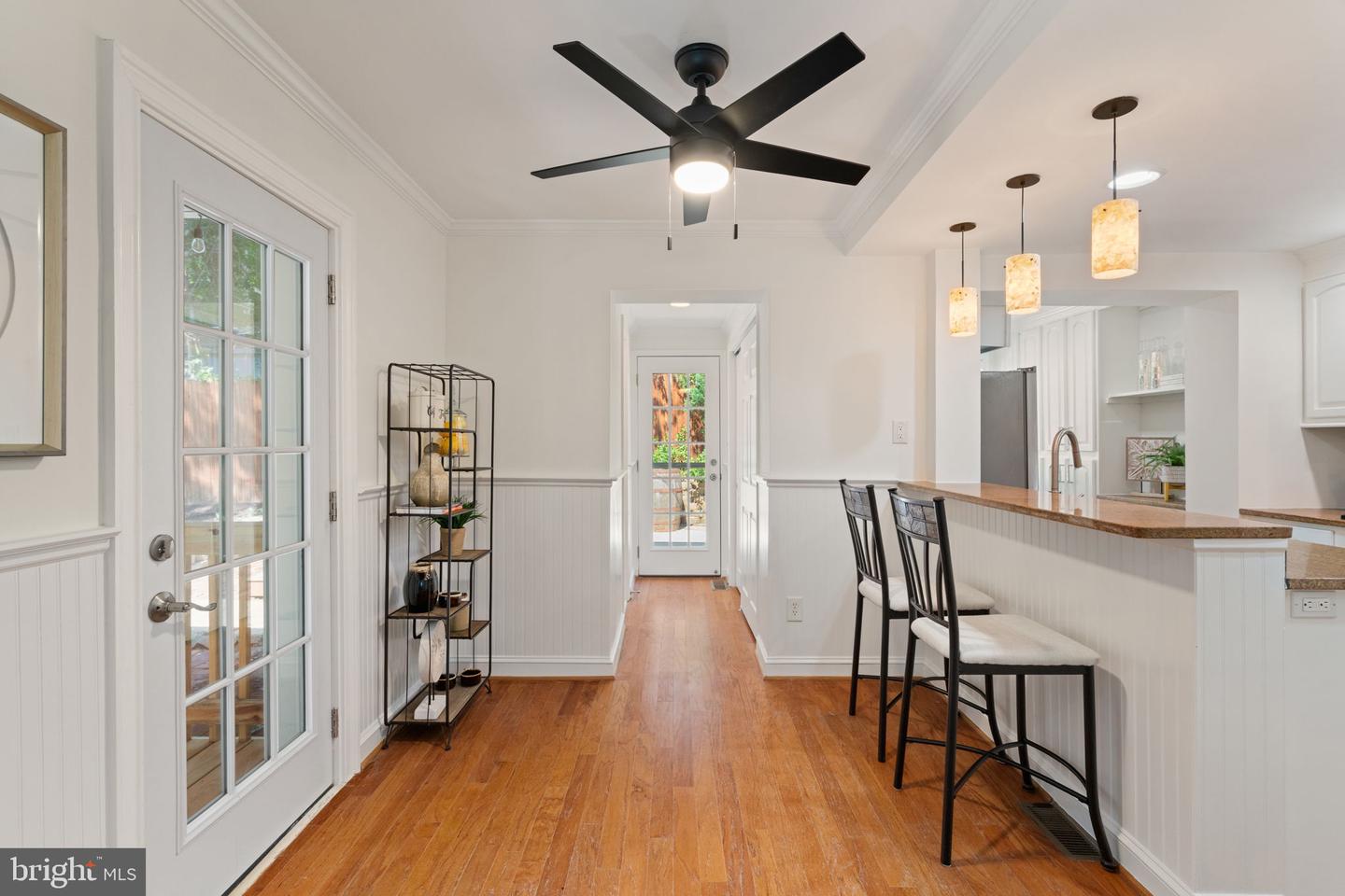 5909 EDGEHILL DR, ALEXANDRIA, Virginia 22303, 3 Bedrooms Bedrooms, ,2 BathroomsBathrooms,Residential,For sale,5909 EDGEHILL DR,VAFX2248856 MLS # VAFX2248856