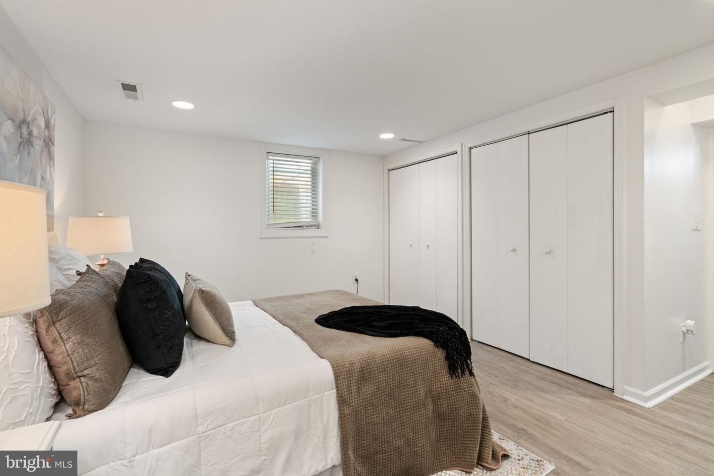 5909 EDGEHILL DR, ALEXANDRIA, Virginia 22303, 3 Bedrooms Bedrooms, ,2 BathroomsBathrooms,Residential,For sale,5909 EDGEHILL DR,VAFX2248856 MLS # VAFX2248856