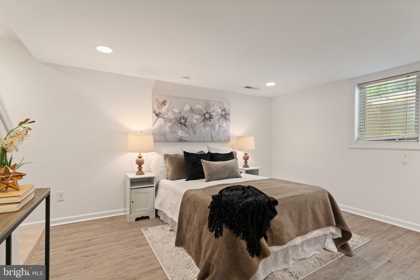 5909 EDGEHILL DR, ALEXANDRIA, Virginia 22303, 3 Bedrooms Bedrooms, ,2 BathroomsBathrooms,Residential,For sale,5909 EDGEHILL DR,VAFX2248856 MLS # VAFX2248856