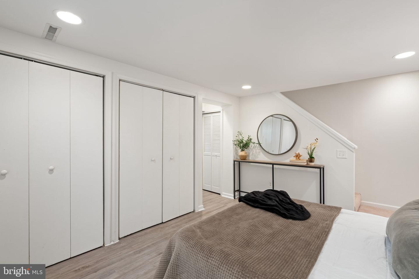 5909 EDGEHILL DR, ALEXANDRIA, Virginia 22303, 3 Bedrooms Bedrooms, ,2 BathroomsBathrooms,Residential,For sale,5909 EDGEHILL DR,VAFX2248856 MLS # VAFX2248856