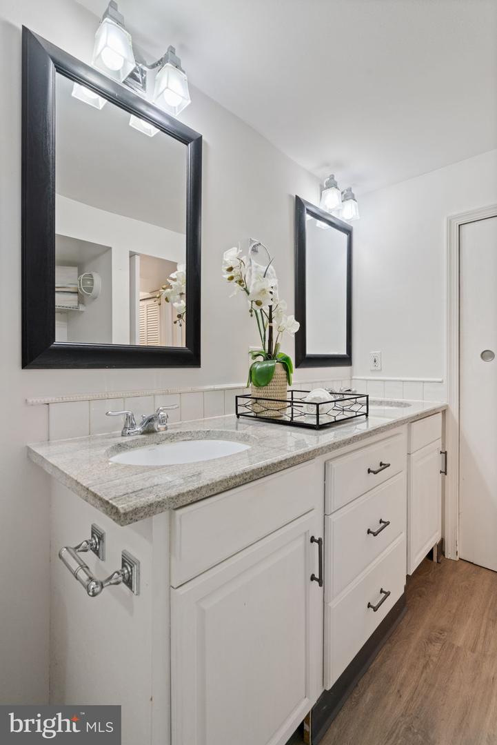 5909 EDGEHILL DR, ALEXANDRIA, Virginia 22303, 3 Bedrooms Bedrooms, ,2 BathroomsBathrooms,Residential,For sale,5909 EDGEHILL DR,VAFX2248856 MLS # VAFX2248856
