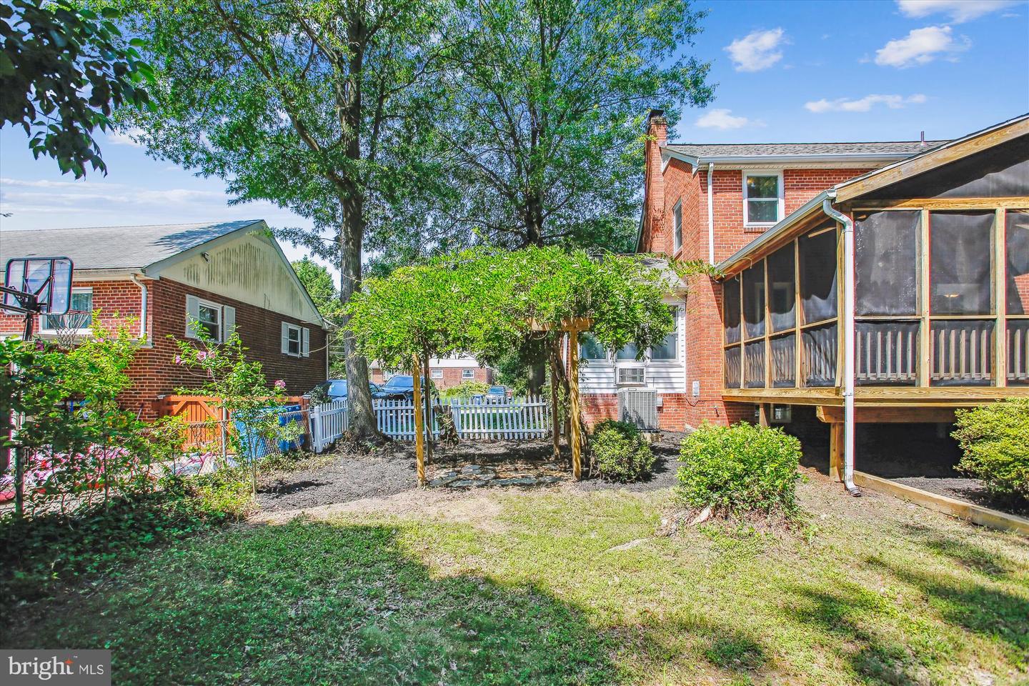 5909 FREDERICK ST, SPRINGFIELD, Virginia 22150, 4 Bedrooms Bedrooms, ,2 BathroomsBathrooms,Residential,For sale,5909 FREDERICK ST,VAFX2248870 MLS # VAFX2248870