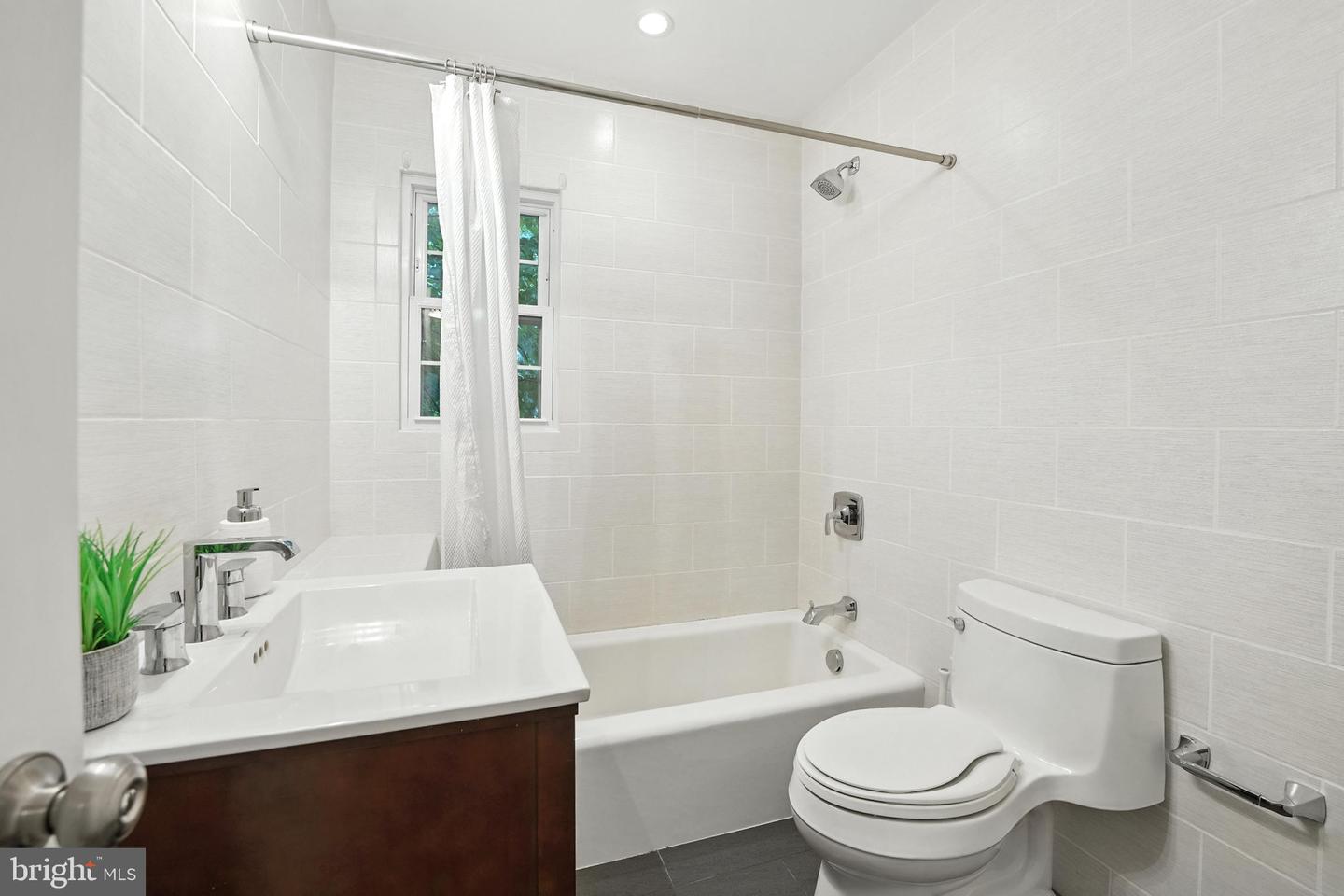 3200 PROSPERITY AVE, FAIRFAX, Virginia 22031, 4 Bedrooms Bedrooms, ,3 BathroomsBathrooms,Residential,For sale,3200 PROSPERITY AVE,VAFX2248872 MLS # VAFX2248872