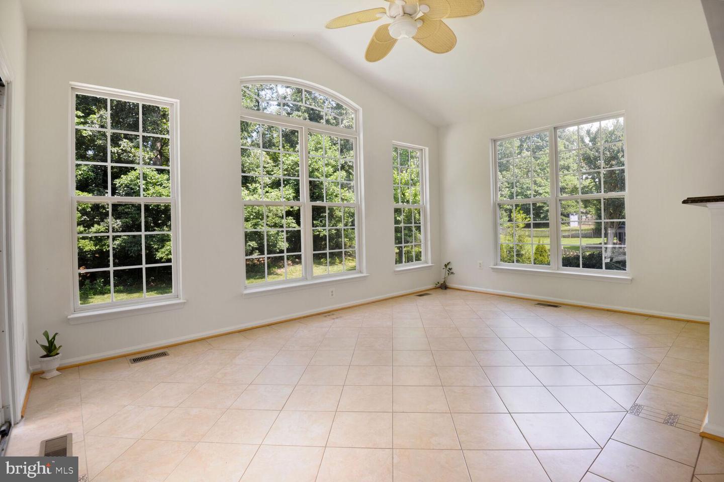 25817 SPRING FARM CIR, CHANTILLY, Virginia 20152, 4 Bedrooms Bedrooms, ,3 BathroomsBathrooms,Residential,For sale,25817 SPRING FARM CIR,VALO2099956 MLS # VALO2099956