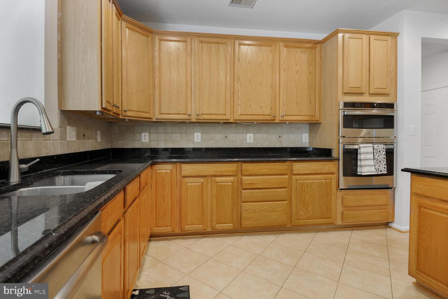 25817 SPRING FARM CIR, CHANTILLY, Virginia 20152, 4 Bedrooms Bedrooms, ,3 BathroomsBathrooms,Residential,For sale,25817 SPRING FARM CIR,VALO2099956 MLS # VALO2099956