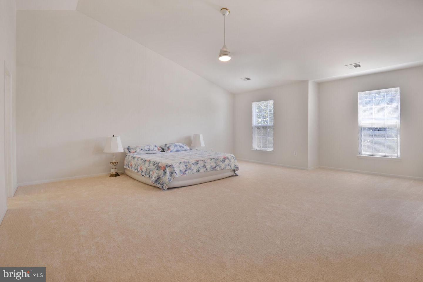 25817 SPRING FARM CIR, CHANTILLY, Virginia 20152, 4 Bedrooms Bedrooms, ,3 BathroomsBathrooms,Residential,For sale,25817 SPRING FARM CIR,VALO2099956 MLS # VALO2099956