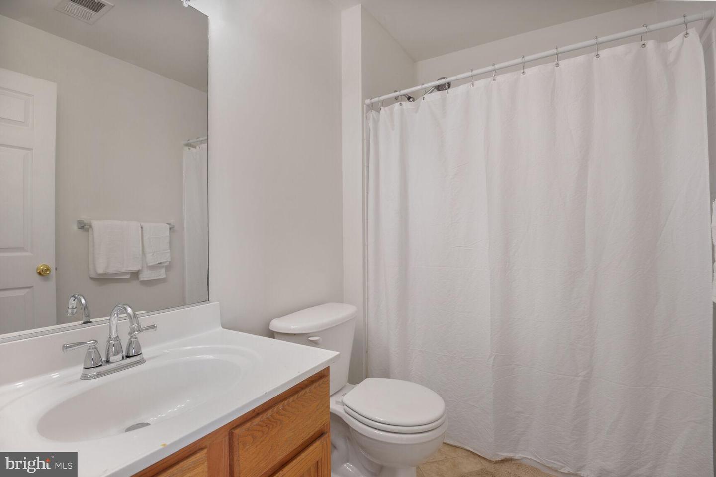 25817 SPRING FARM CIR, CHANTILLY, Virginia 20152, 4 Bedrooms Bedrooms, ,3 BathroomsBathrooms,Residential,For sale,25817 SPRING FARM CIR,VALO2099956 MLS # VALO2099956