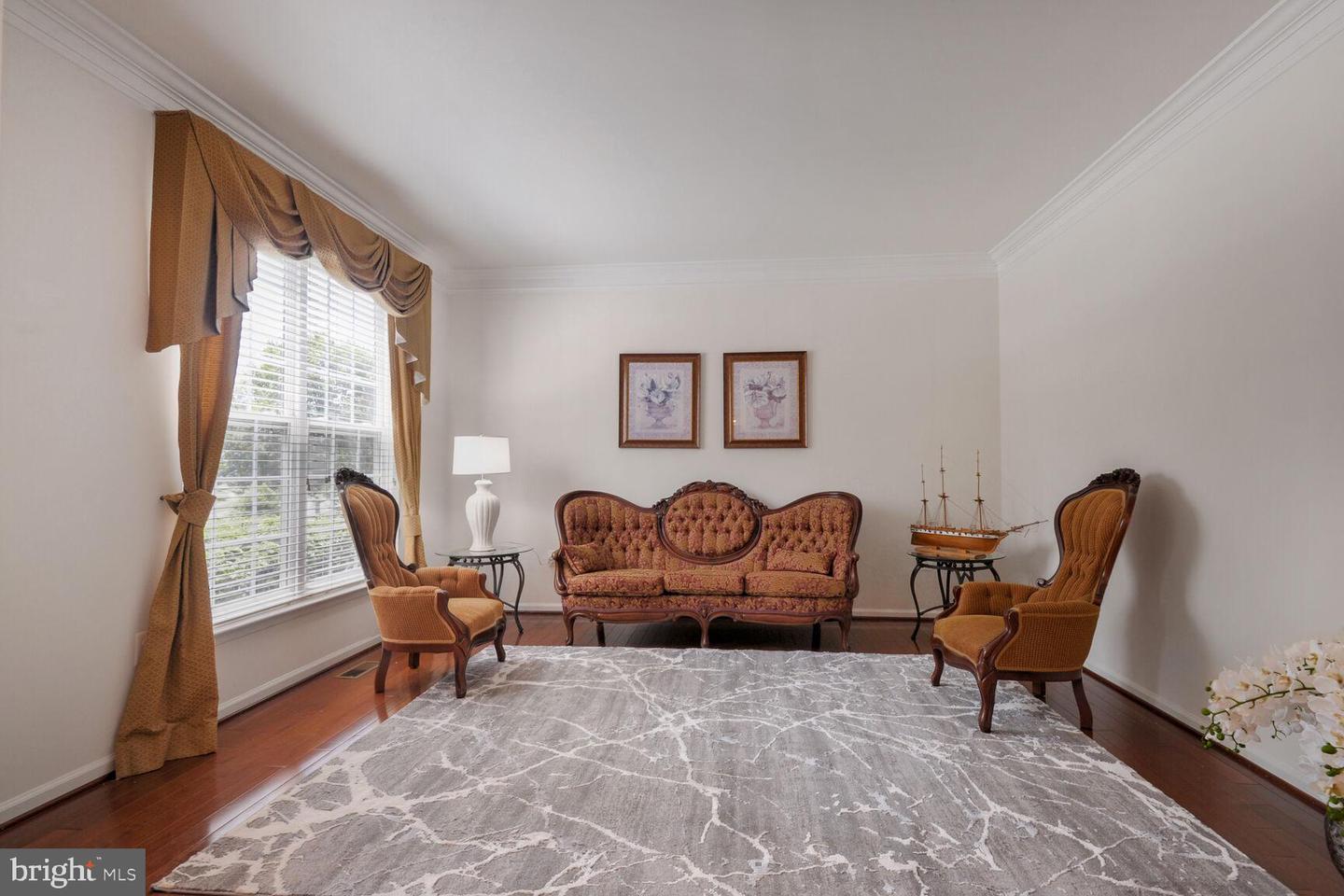 25817 SPRING FARM CIR, CHANTILLY, Virginia 20152, 4 Bedrooms Bedrooms, ,3 BathroomsBathrooms,Residential,For sale,25817 SPRING FARM CIR,VALO2099956 MLS # VALO2099956
