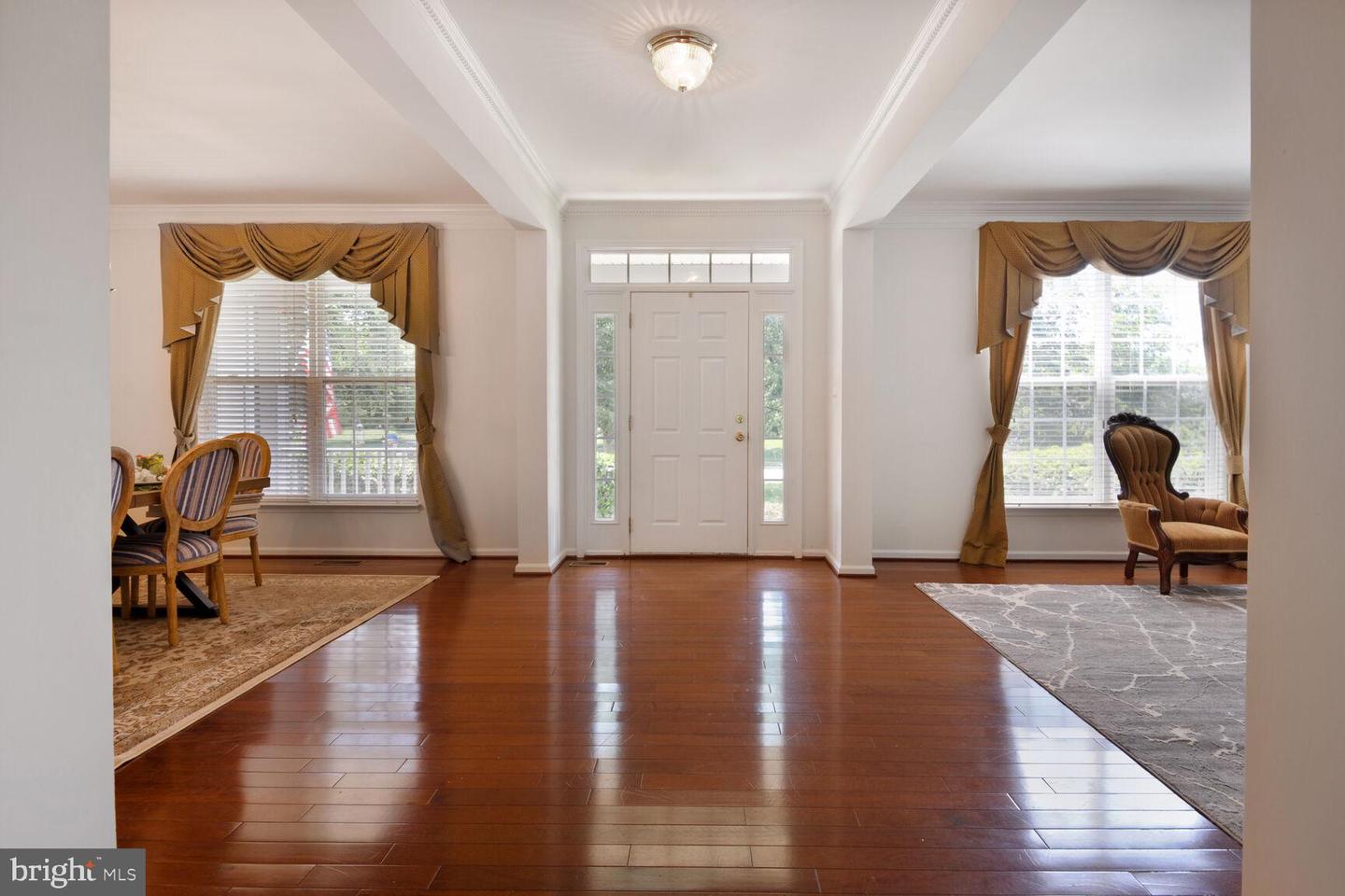 25817 SPRING FARM CIR, CHANTILLY, Virginia 20152, 4 Bedrooms Bedrooms, ,3 BathroomsBathrooms,Residential,For sale,25817 SPRING FARM CIR,VALO2099956 MLS # VALO2099956