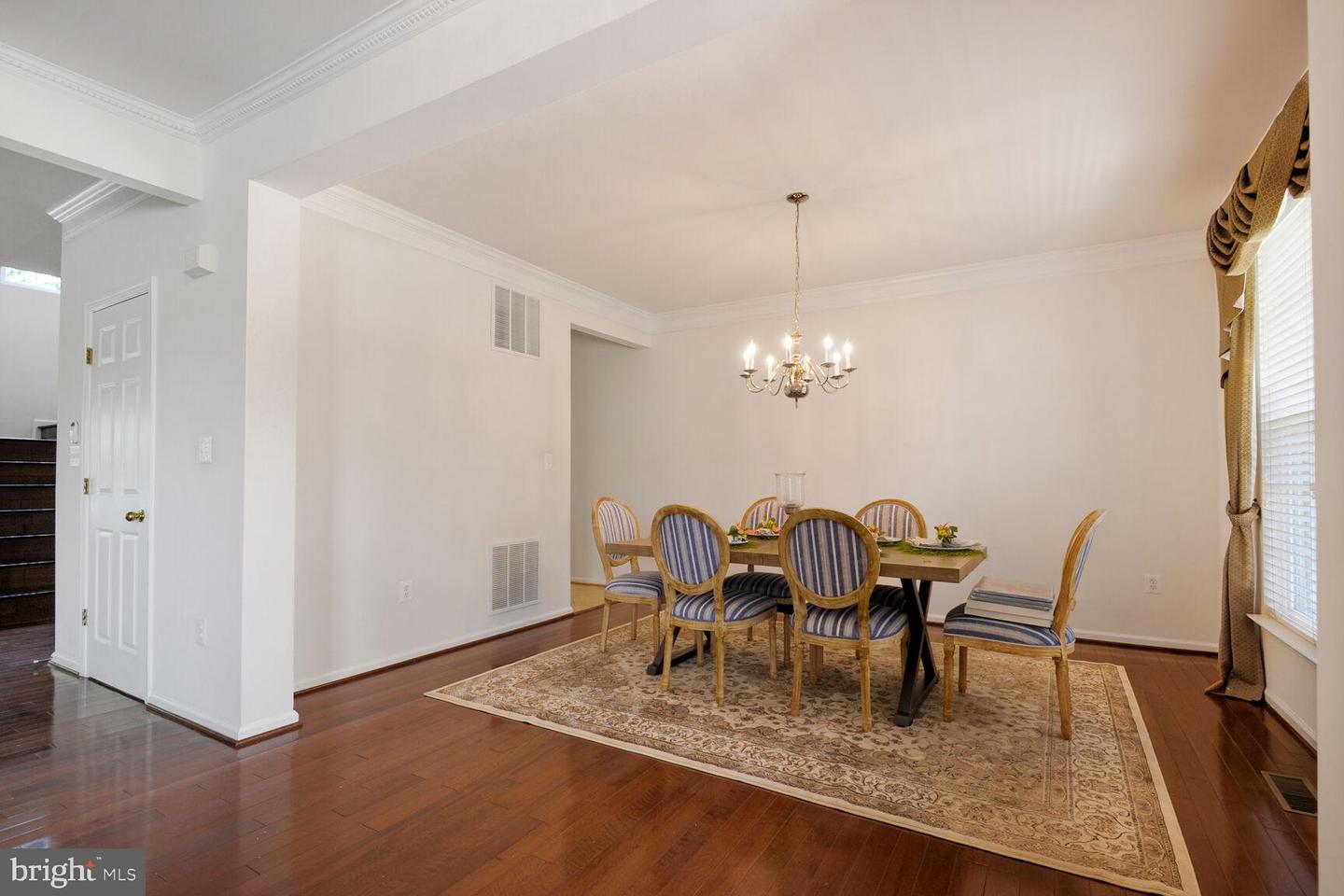 25817 SPRING FARM CIR, CHANTILLY, Virginia 20152, 4 Bedrooms Bedrooms, ,3 BathroomsBathrooms,Residential,For sale,25817 SPRING FARM CIR,VALO2099956 MLS # VALO2099956