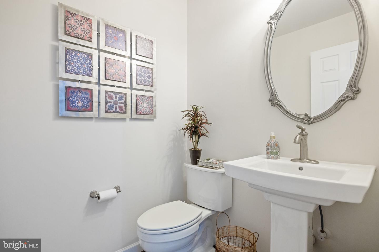 15019 LYNNFORD CT, WATERFORD, Virginia 20197, 4 Bedrooms Bedrooms, ,4 BathroomsBathrooms,Residential,For sale,15019 LYNNFORD CT,VALO2100000 MLS # VALO2100000