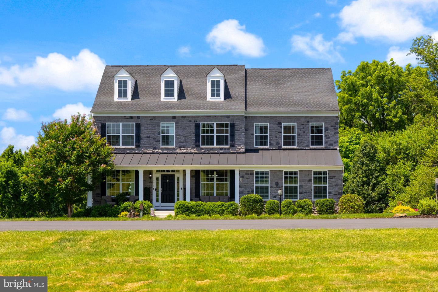 15019 LYNNFORD CT, WATERFORD, Virginia 20197, 4 Bedrooms Bedrooms, ,4 BathroomsBathrooms,Residential,For sale,15019 LYNNFORD CT,VALO2100000 MLS # VALO2100000