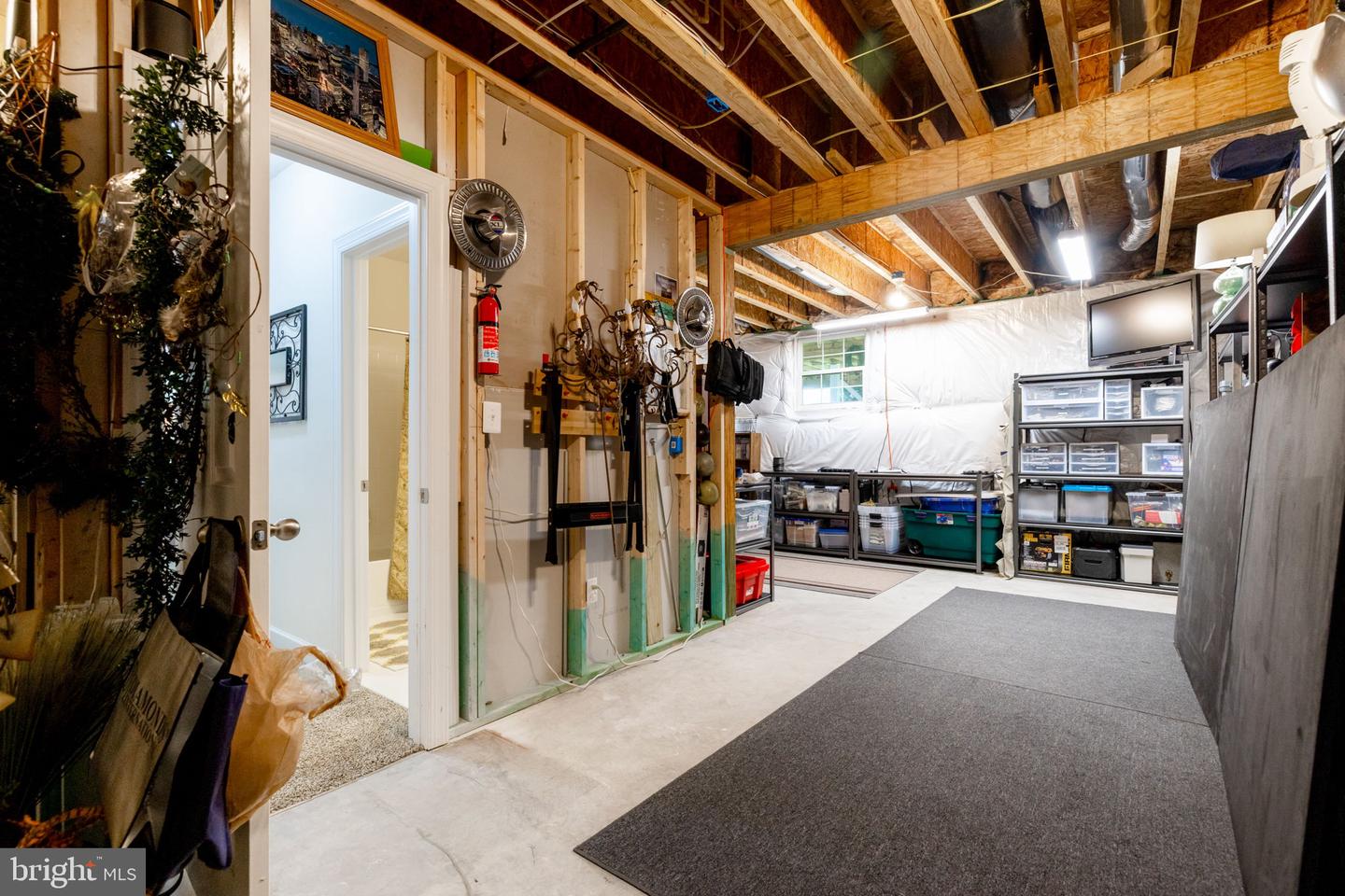 15019 LYNNFORD CT, WATERFORD, Virginia 20197, 4 Bedrooms Bedrooms, ,4 BathroomsBathrooms,Residential,For sale,15019 LYNNFORD CT,VALO2100000 MLS # VALO2100000