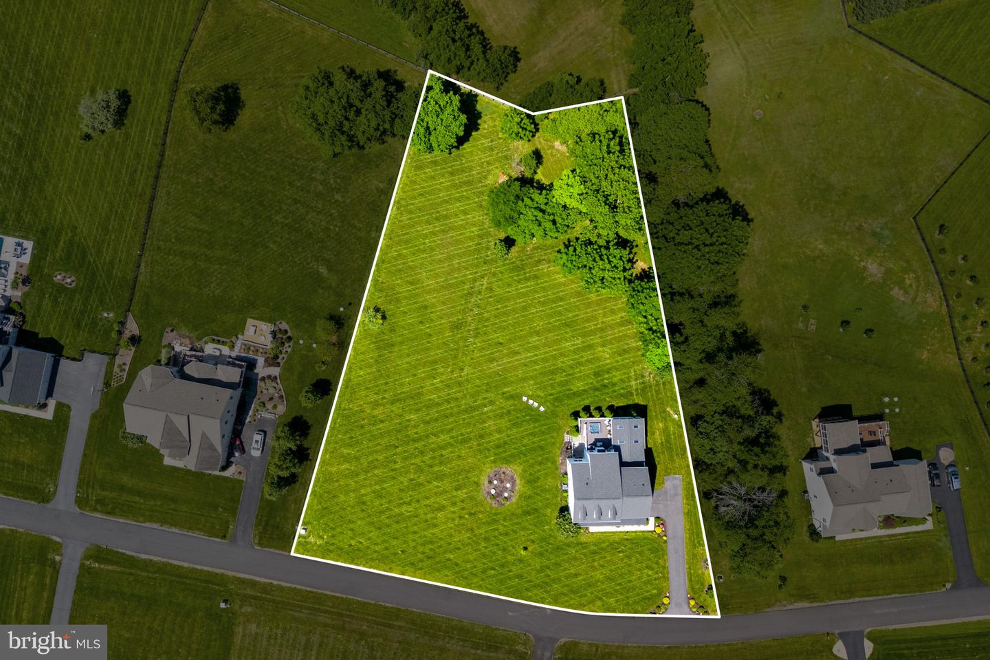 15019 LYNNFORD CT, WATERFORD, Virginia 20197, 4 Bedrooms Bedrooms, ,4 BathroomsBathrooms,Residential,For sale,15019 LYNNFORD CT,VALO2100000 MLS # VALO2100000