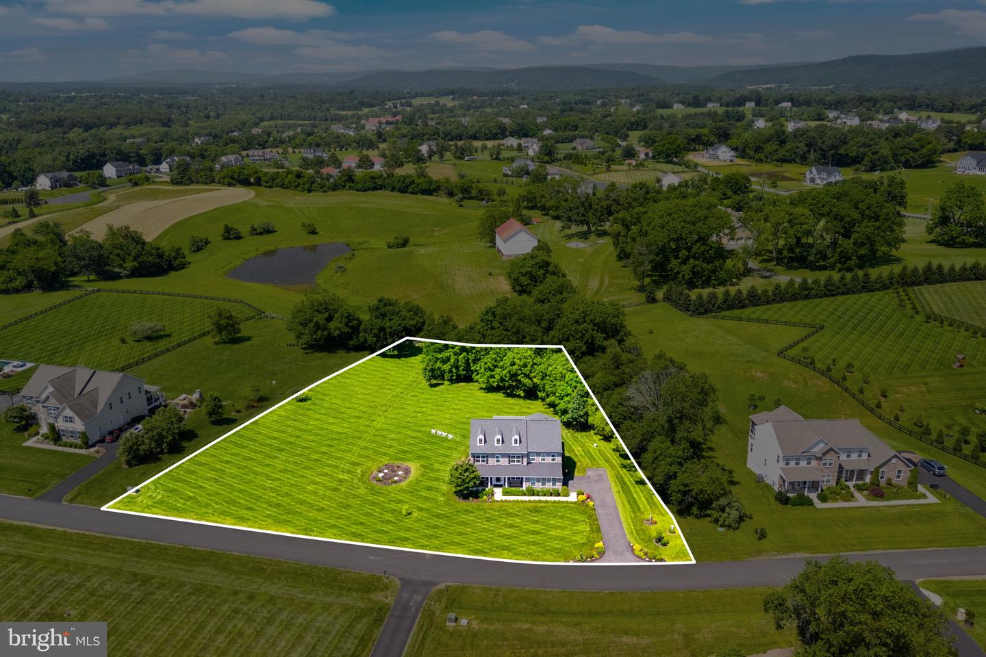 15019 LYNNFORD CT, WATERFORD, Virginia 20197, 4 Bedrooms Bedrooms, ,4 BathroomsBathrooms,Residential,For sale,15019 LYNNFORD CT,VALO2100000 MLS # VALO2100000
