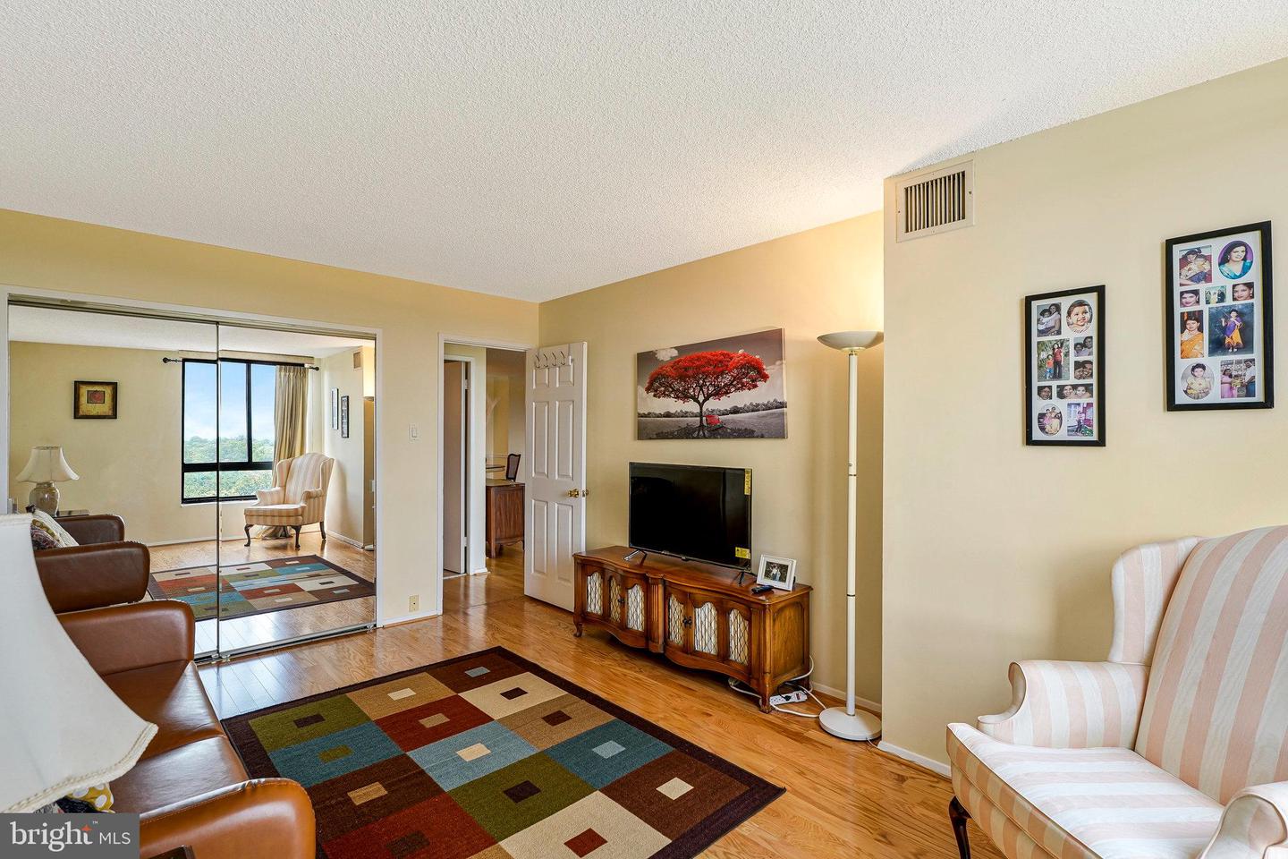 1800 OLD MEADOW RD #903, MCLEAN, Virginia 22102, 2 Bedrooms Bedrooms, ,2 BathroomsBathrooms,Residential,For sale,1800 OLD MEADOW RD #903,VAFX2249014 MLS # VAFX2249014