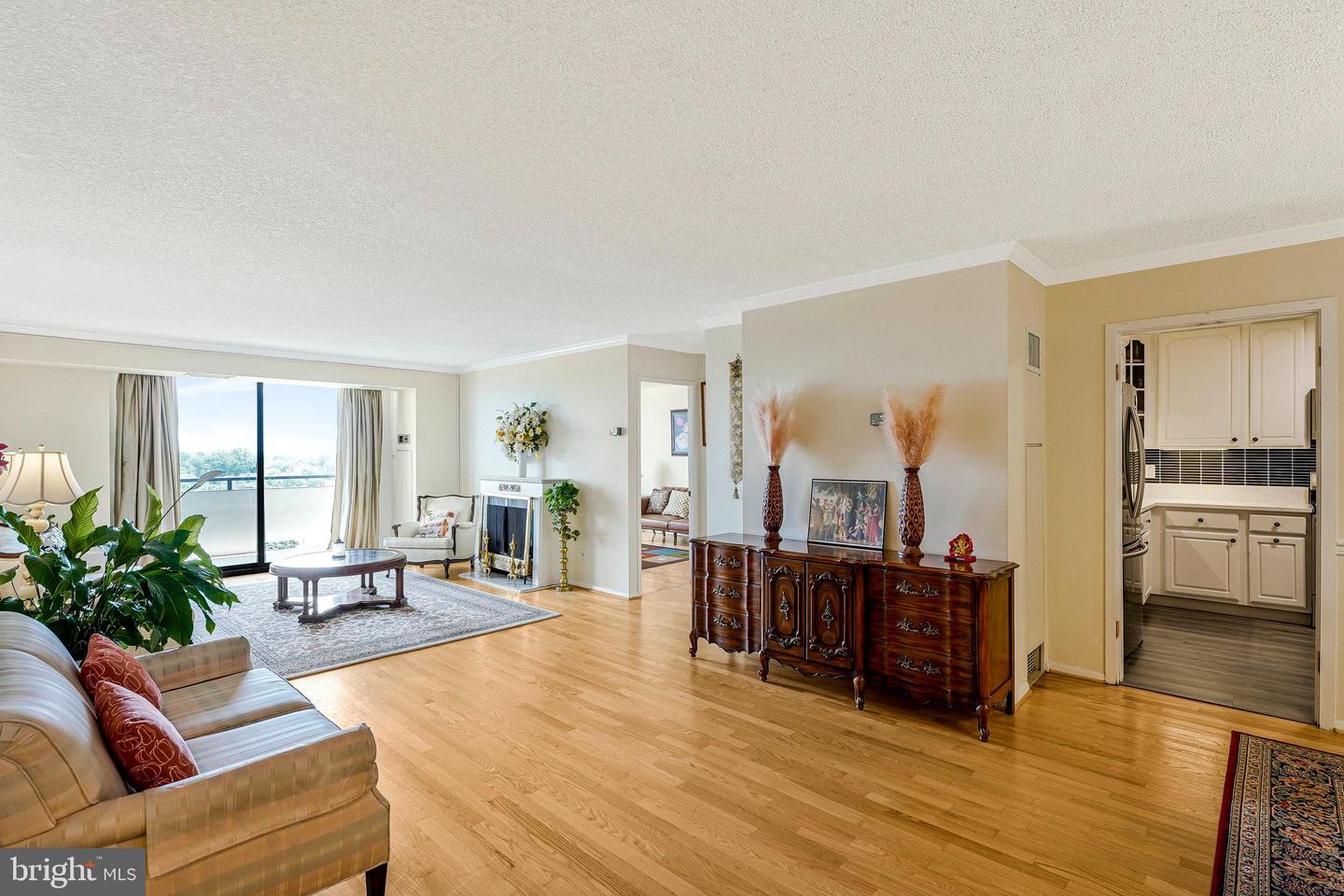 1800 OLD MEADOW RD #903, MCLEAN, Virginia 22102, 2 Bedrooms Bedrooms, ,2 BathroomsBathrooms,Residential,For sale,1800 OLD MEADOW RD #903,VAFX2249014 MLS # VAFX2249014