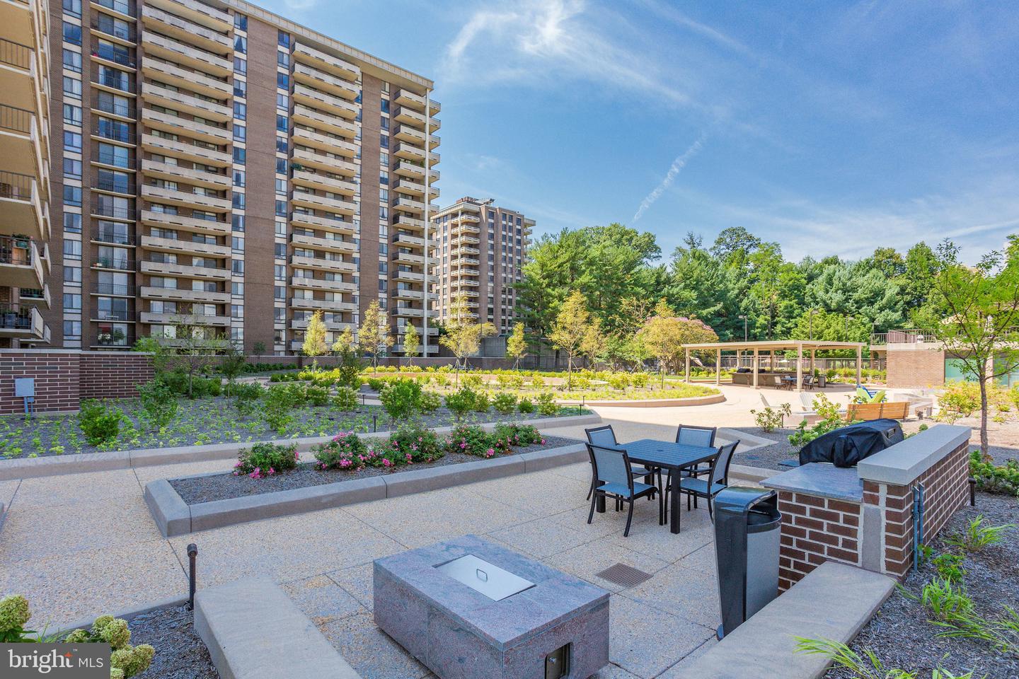 1800 OLD MEADOW RD #903, MCLEAN, Virginia 22102, 2 Bedrooms Bedrooms, ,2 BathroomsBathrooms,Residential,For sale,1800 OLD MEADOW RD #903,VAFX2249014 MLS # VAFX2249014