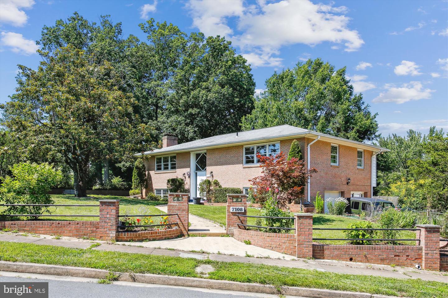 7108 WALDORF LN, FALLS CHURCH, Virginia 22046, 4 Bedrooms Bedrooms, ,3 BathroomsBathrooms,Residential,For sale,7108 WALDORF LN,VAFX2249040 MLS # VAFX2249040