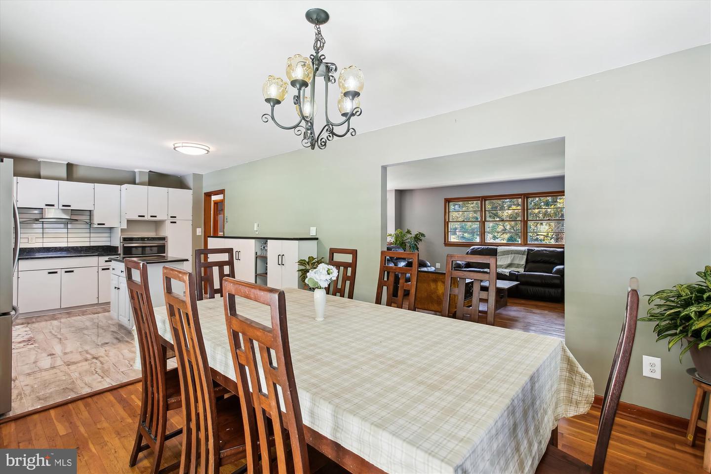 7108 WALDORF LN, FALLS CHURCH, Virginia 22046, 4 Bedrooms Bedrooms, ,3 BathroomsBathrooms,Residential,For sale,7108 WALDORF LN,VAFX2249040 MLS # VAFX2249040